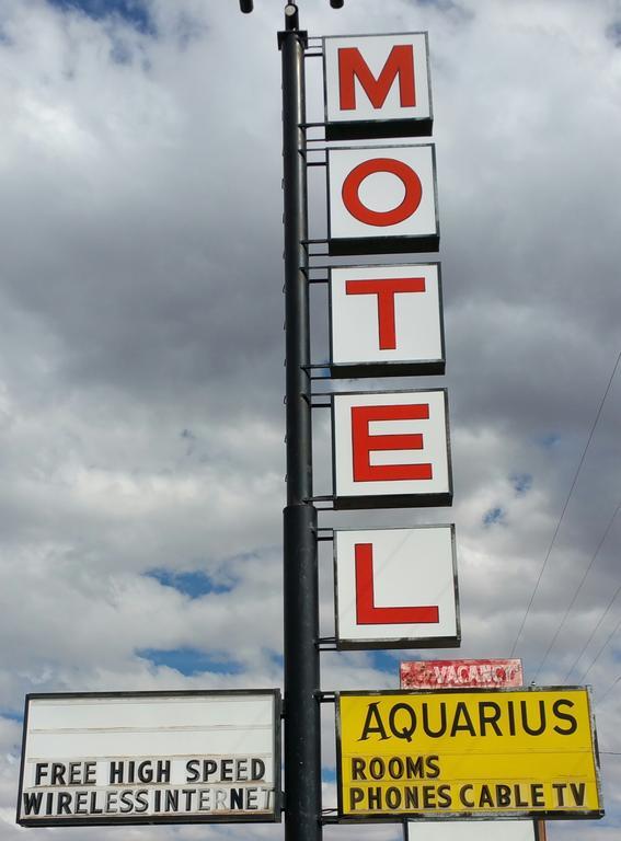 Aquarius Inn Bicknell Exteriér fotografie